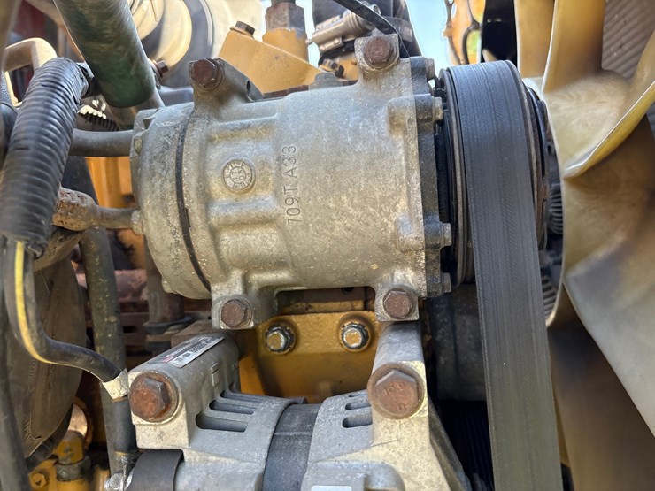 2001-caterpillar-c9-acert-image-42