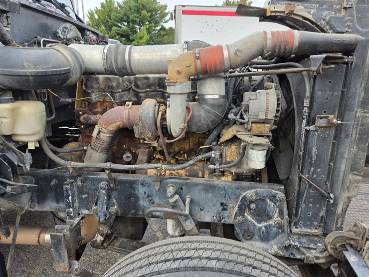 1994-peterbilt-379-image-31