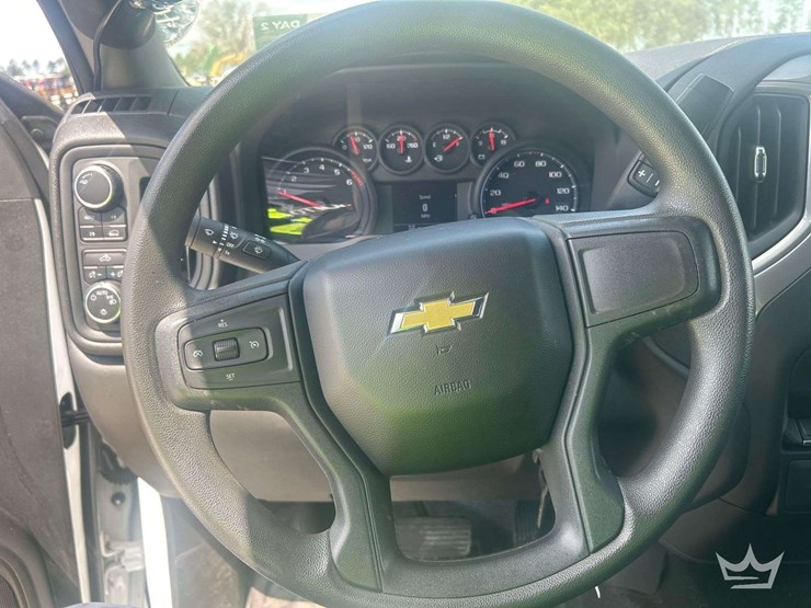 2022-chevrolet-silverado-1500-image-13