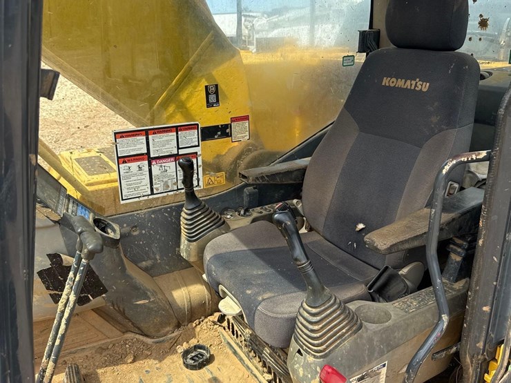 2014-komatsu-pc210-lc-10-image-24