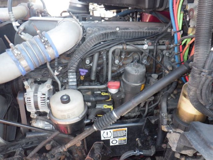 2017-kenworth-t680-image-28