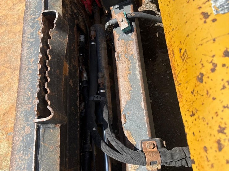 2019-caterpillar-289d-image-13