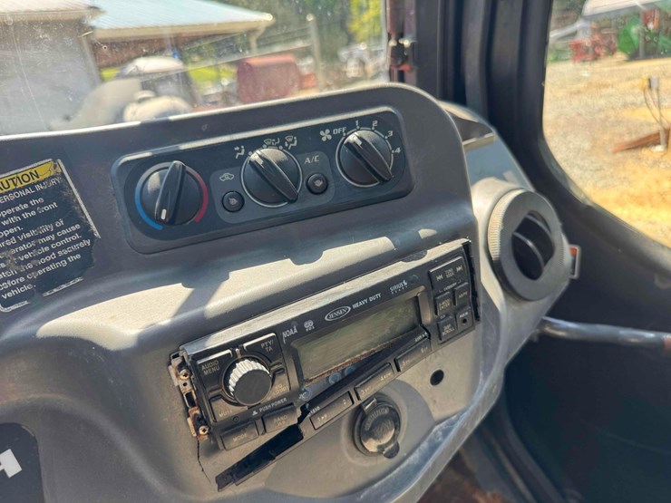 kubota-rtv1100-image-10