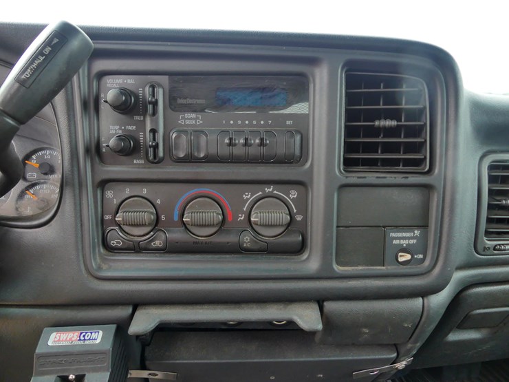 2002-chevrolet-3500-image-16