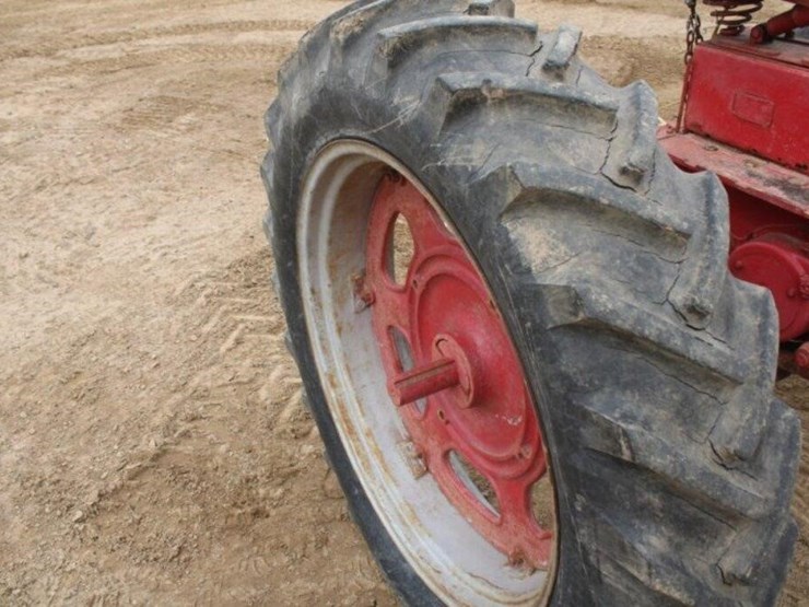 farmall-"c"-gas-narrow-front-image-19
