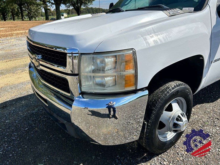 2008-chevrolet-silverado-3500hd-image-13