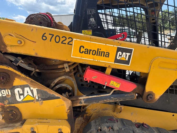 2019-caterpillar-249d-image-16