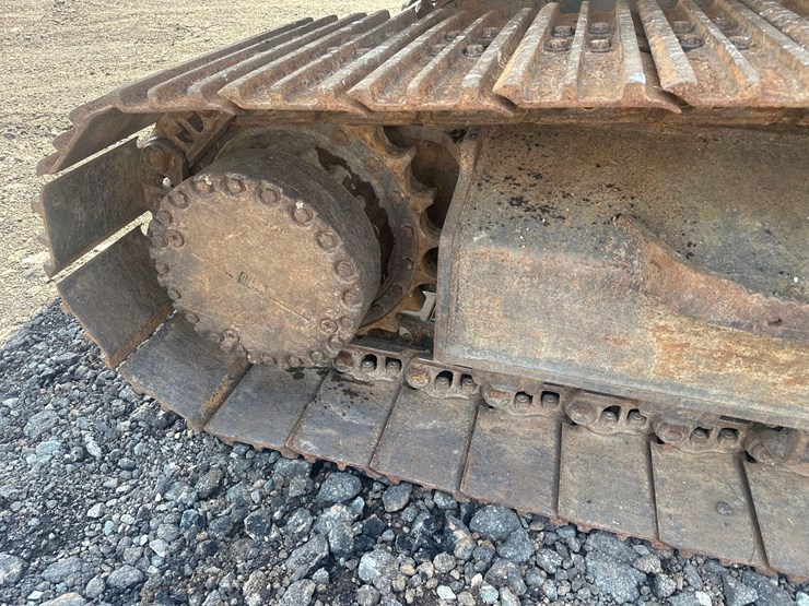 2021-komatsu-pc210-lc-11e0-image-23