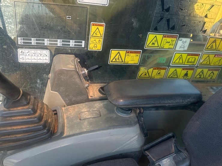 2017-caterpillar-336fl-image-43