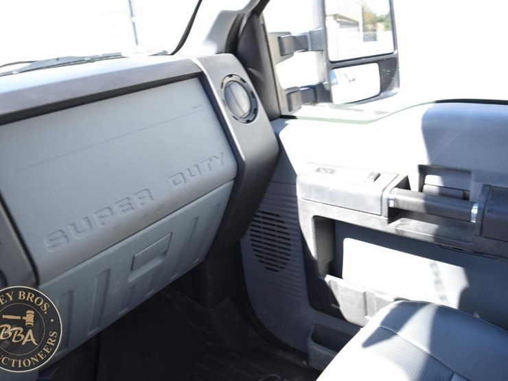 2015-ford-f350-sd-image-42