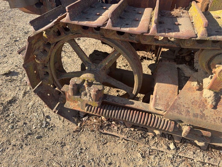 caterpillar-30-image-16