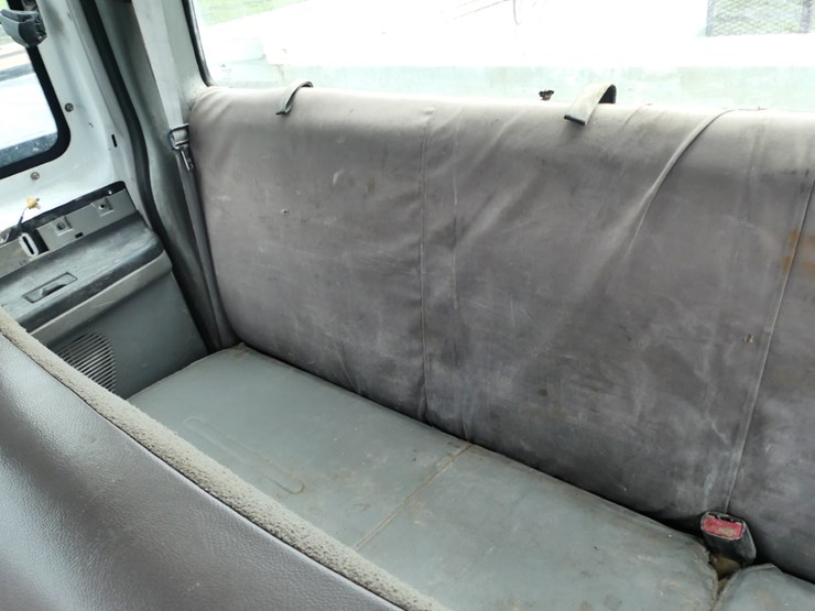 2005-ford-f550-xl-image-9