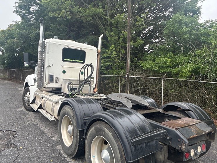 2018-kenworth-t880-image-5