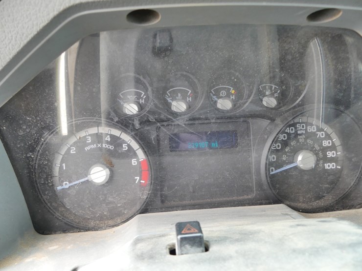 2013-ford-f250-xlt-image-15