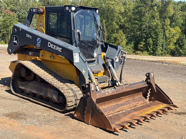 2020-deere-331g-image-9