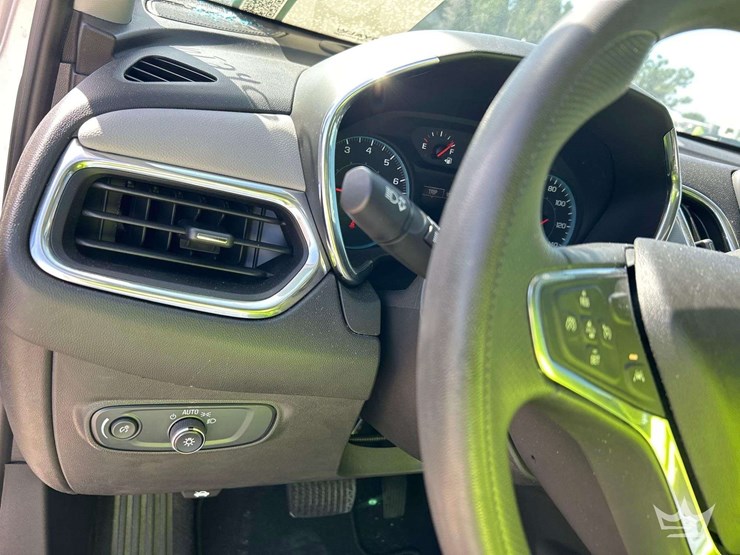 2020-chevrolet-equinox-image-16