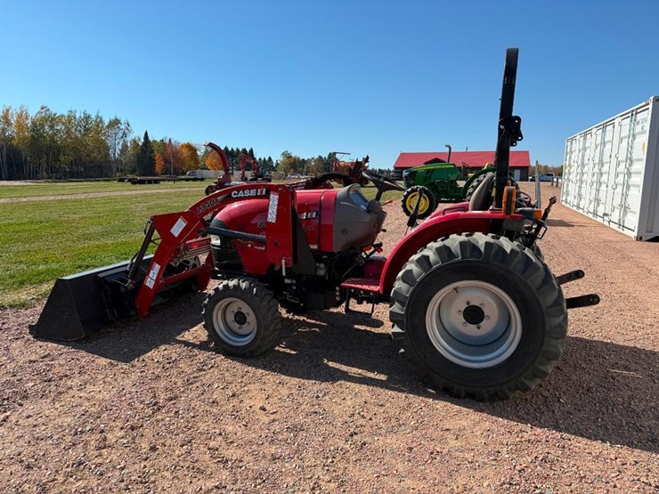case-ih-farmall-40a-image-7