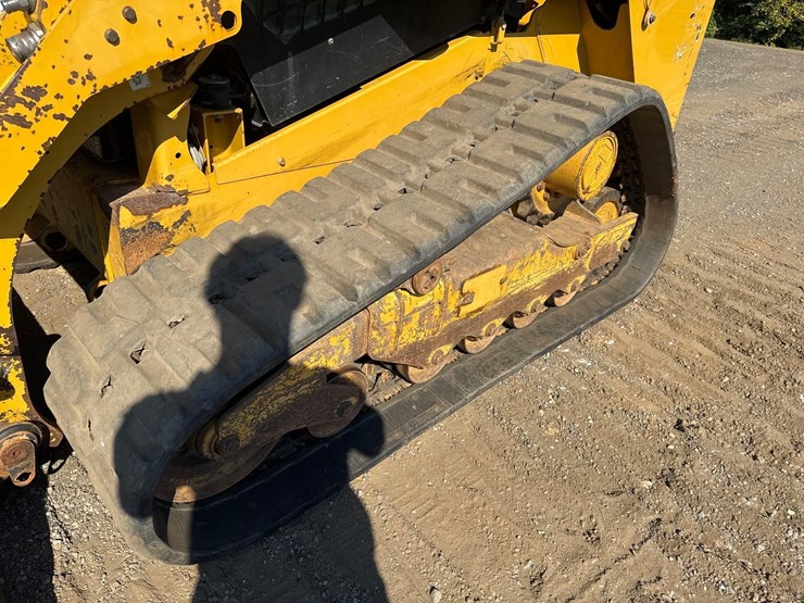 2014-caterpillar-279d-image-14