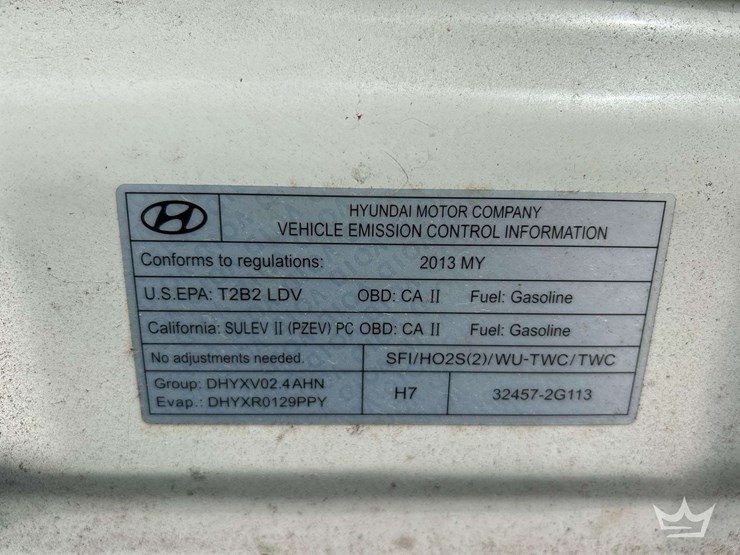 2013-hyundai-sonata-hybrid-sedan-image-11