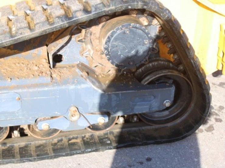2024-deere-333g-image-37