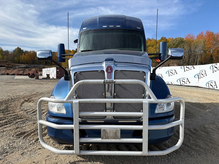 2018-kenworth-t680-image-8