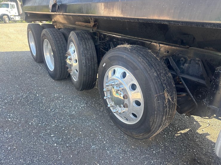 2004-kenworth-w900-image-15