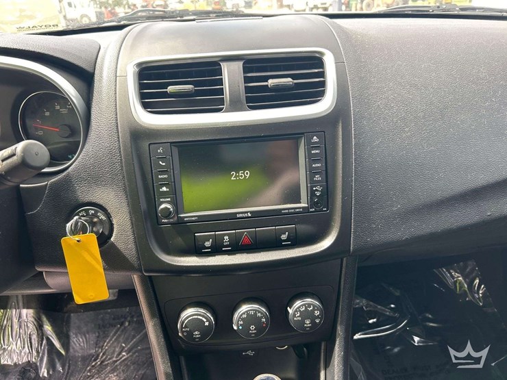 2014-dodge-avenger-sedan-image-21
