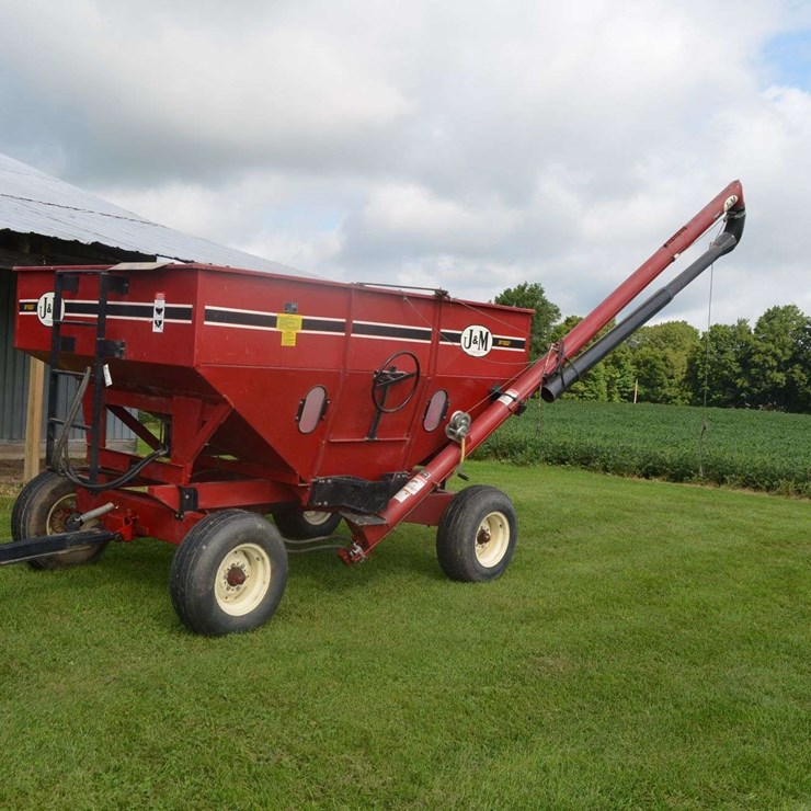 J&M Wagon with brush unloading auger