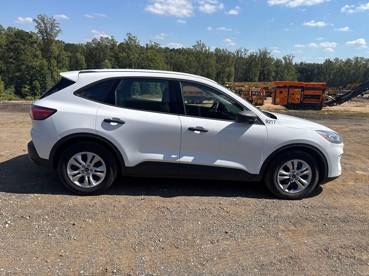 2020-ford-escape-image-7