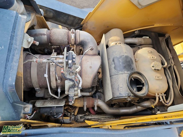 2014-deere-310sk-image-32