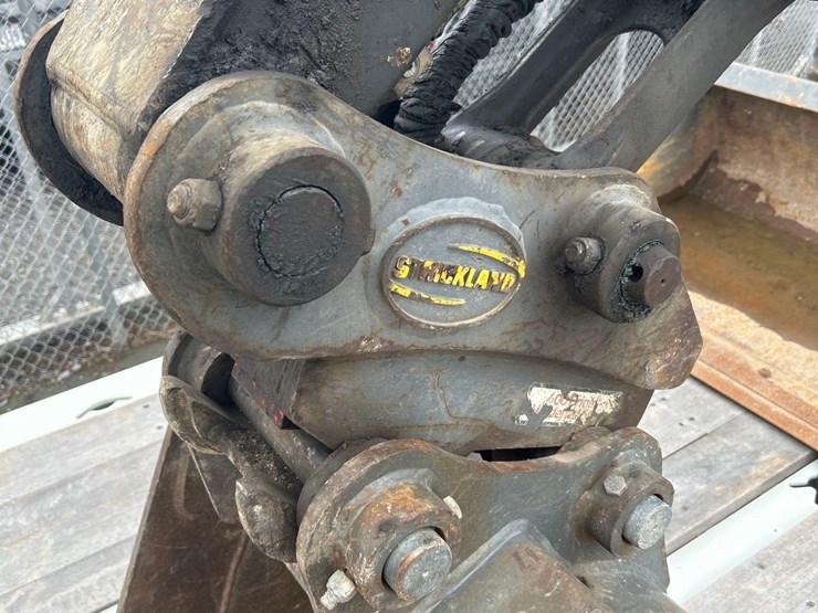 2024-john-deere-85-image-51