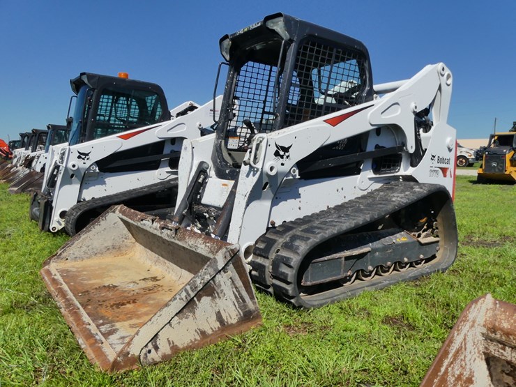 2023-bobcat-t770-image-1