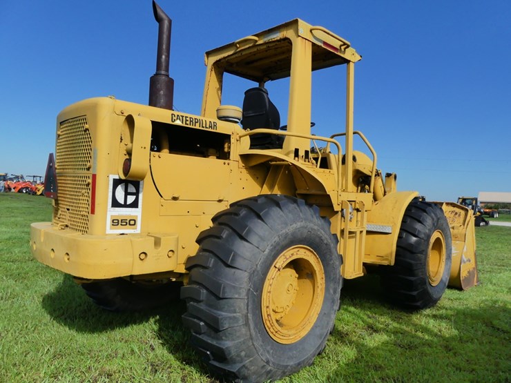 caterpillar-950-image-3