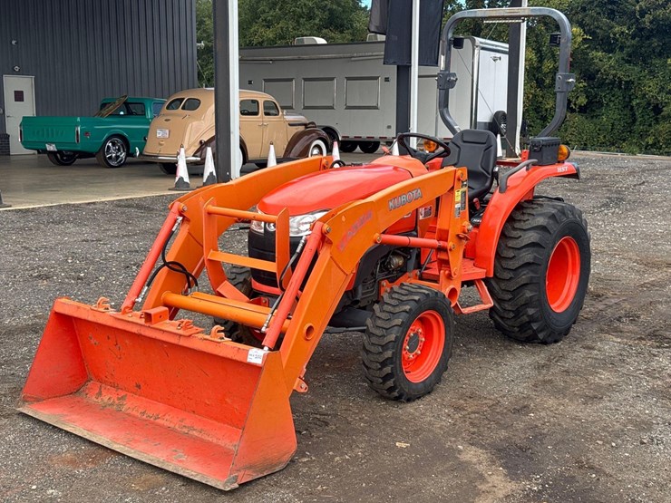 2012-kubota-l3200d-image-1