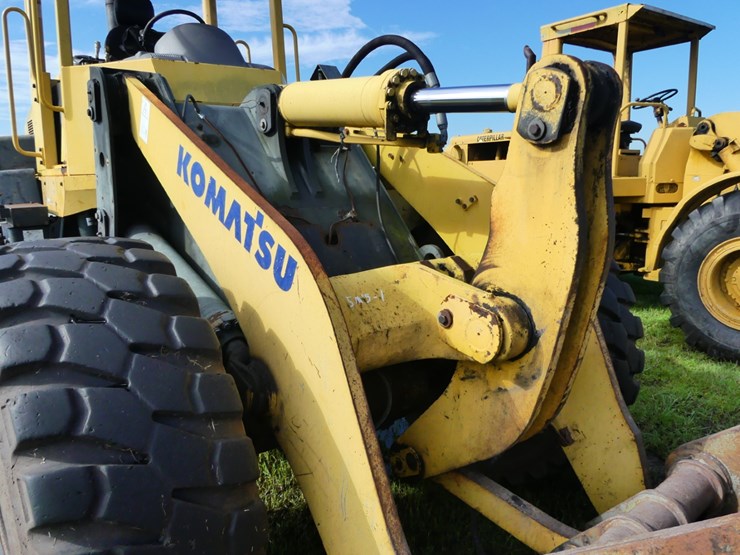 komatsu-wa320-image-10