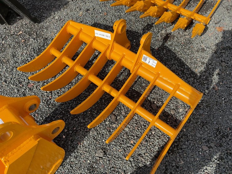 caterpillar-305-image-2