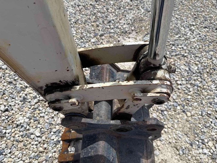 2019-takeuchi-tb235-2-image-14
