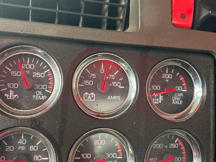 2018-kenworth-t880-image-58