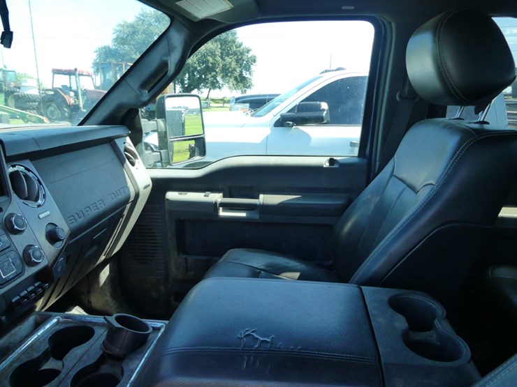 2013-ford-f550-lariat-image-12