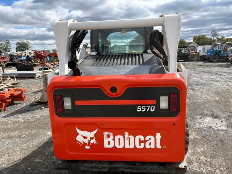 2016-bobcat-s570-image-14