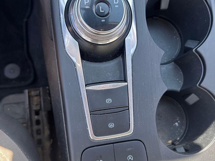 2020-ford-escape-image-17