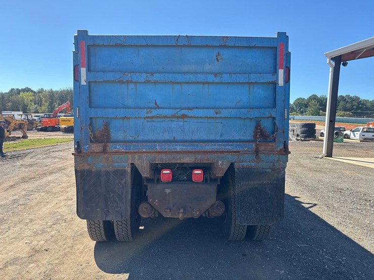 2005-sterling-l9500-image-5
