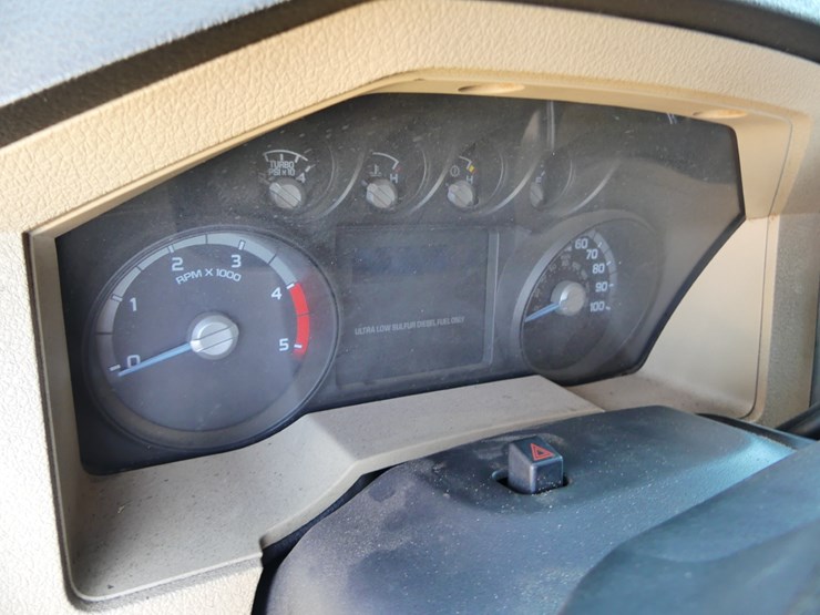 2011-ford-f250-xl-image-15