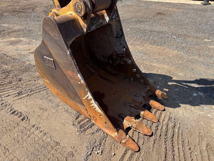 2013-caterpillar-320el-image-11