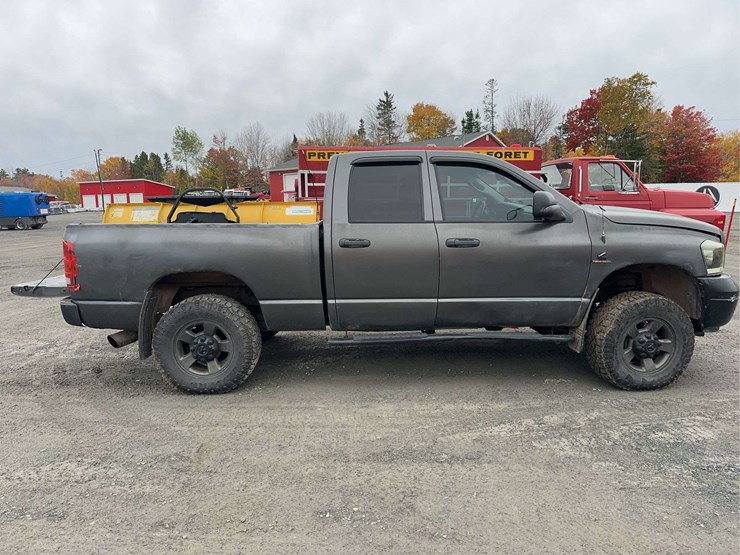 2003-dodge-2500-image-4