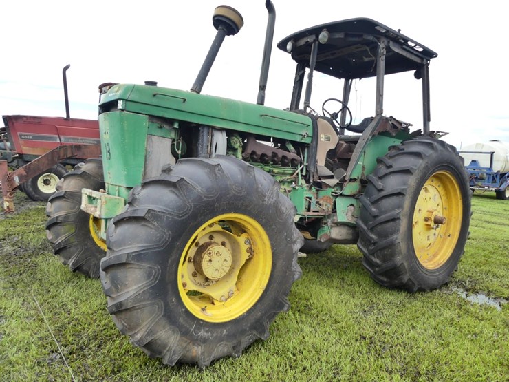 john-deere-3155-image-1