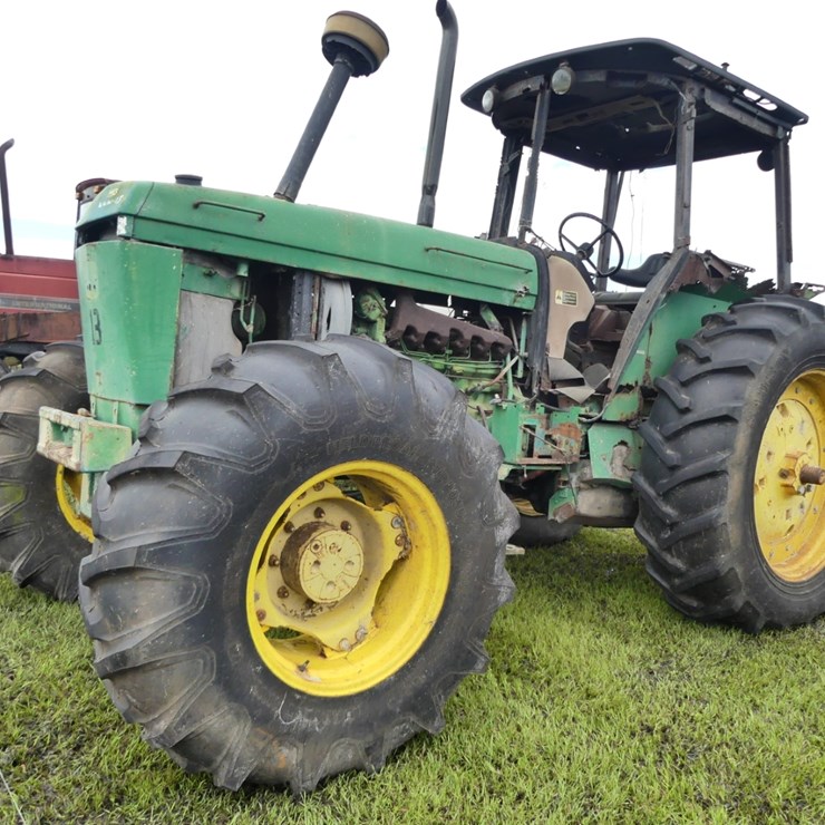 JOHN DEERE 3155