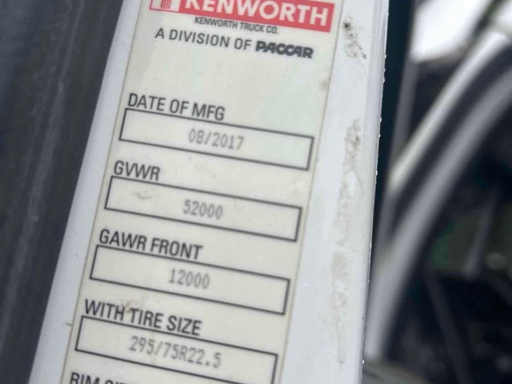 2018-kenworth-t880-image-12