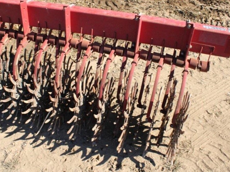 3-point-case-ih-15ft-6-row-rotary-hoe-image-4
