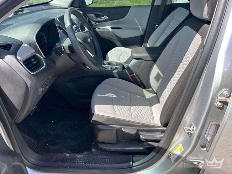 2020-chevrolet-equinox-image-12